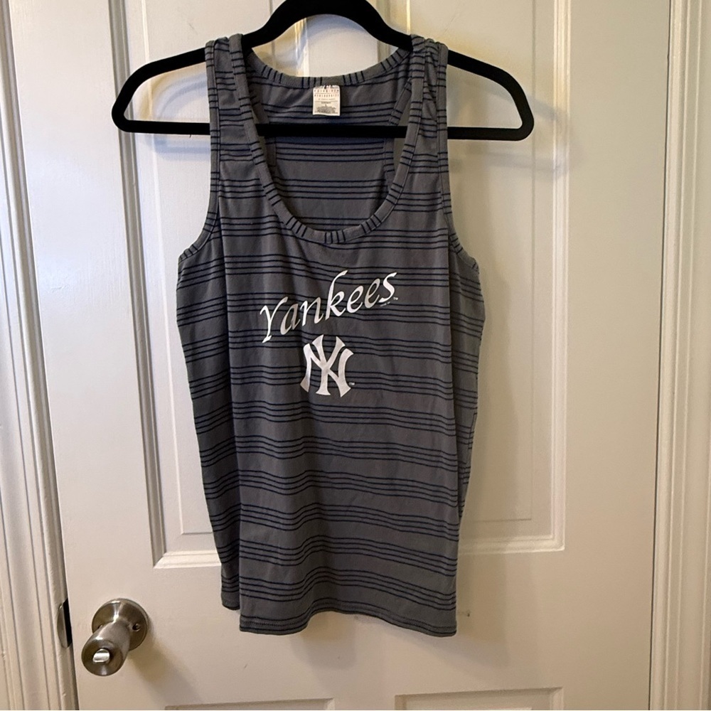 Genuine Merchandise Blue and Gray Yankees Striped Tank